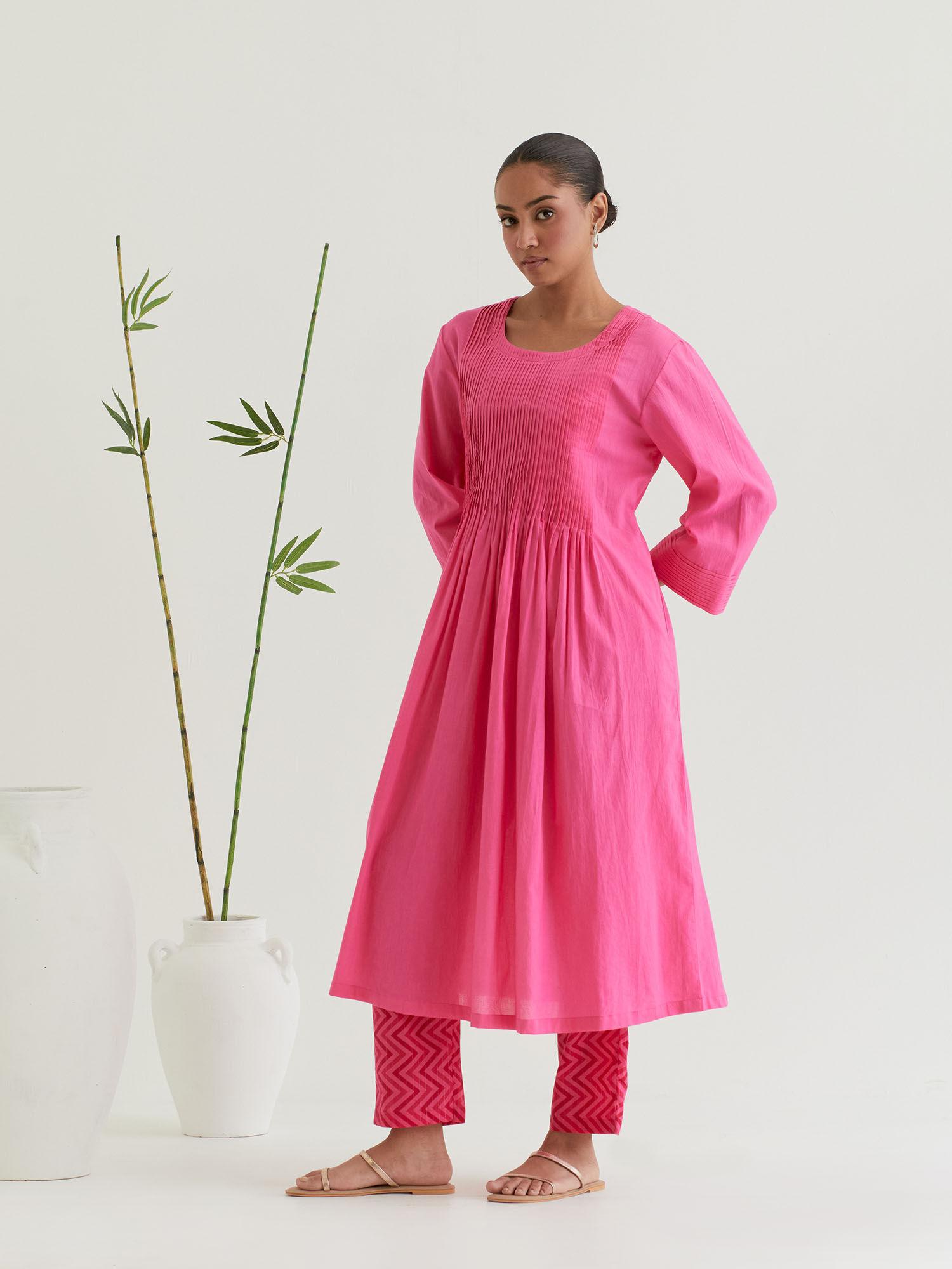 pink flared pleated kurta