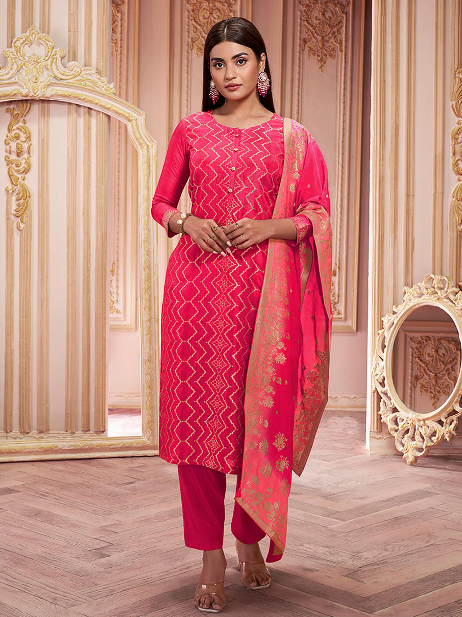 pink jacquard kurta with trouser and dupatta (set of 3)