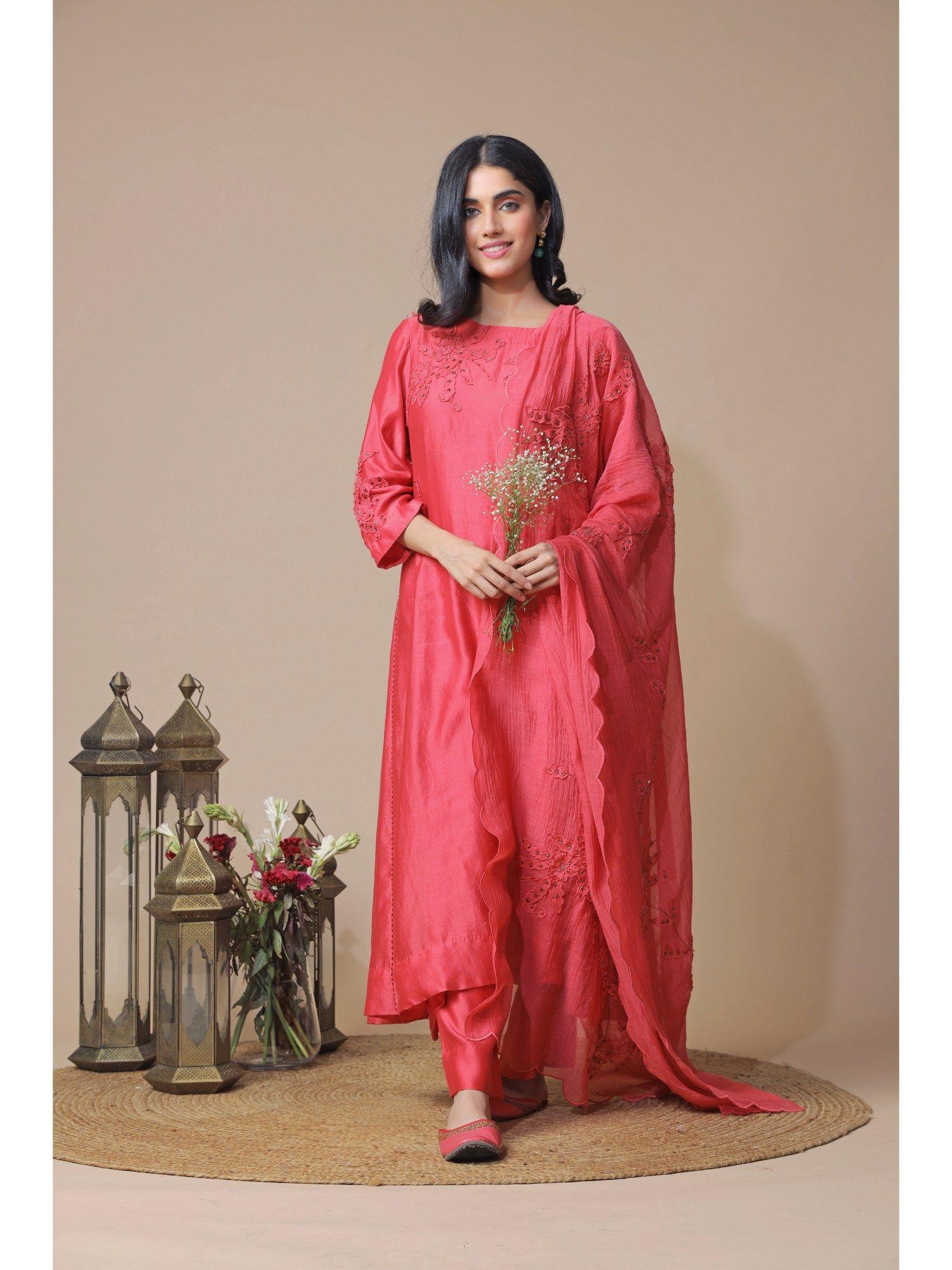 pink kurta with satin pant and embroidered dupatta (set of 3)