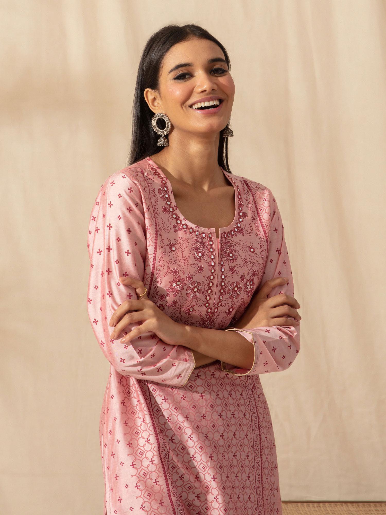 pink panel printed kurta highlighted with embroidery likkur95