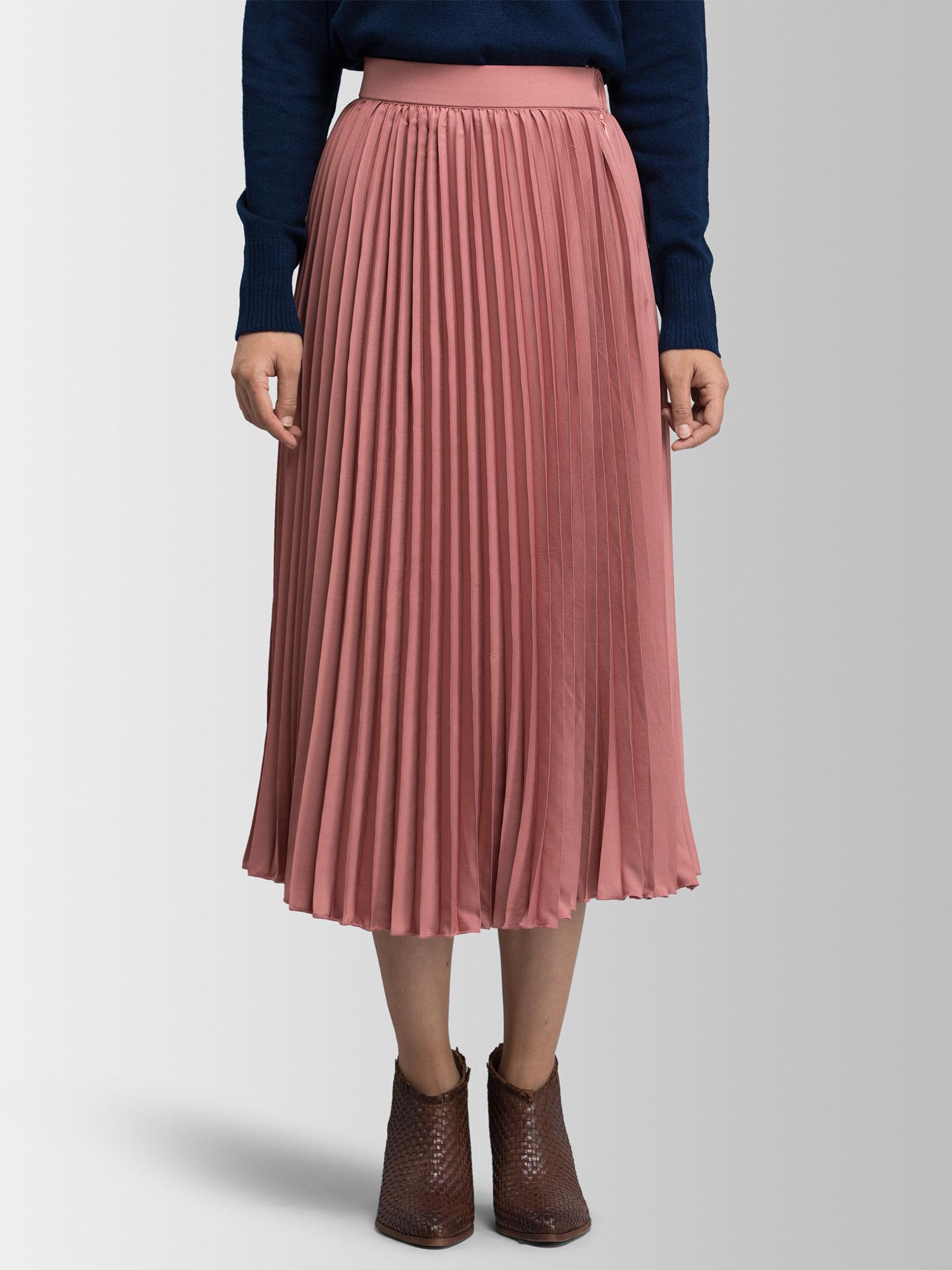 pink pleated skirt