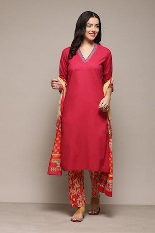 pink print casual 3/4th sleeves v neck women straight fit pant kurta dupatta set