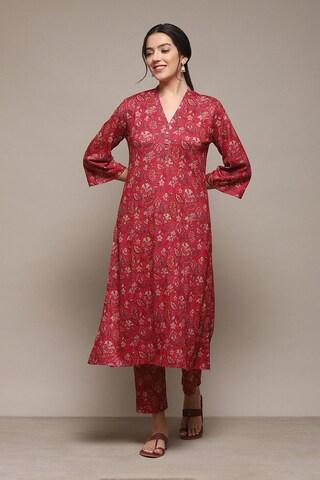 pink print casual 3/4th sleeves v neck women straight fit pant kurta set