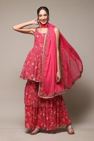 pink print casual sleeveless round neck women regular fit kurta sharara dupatta set