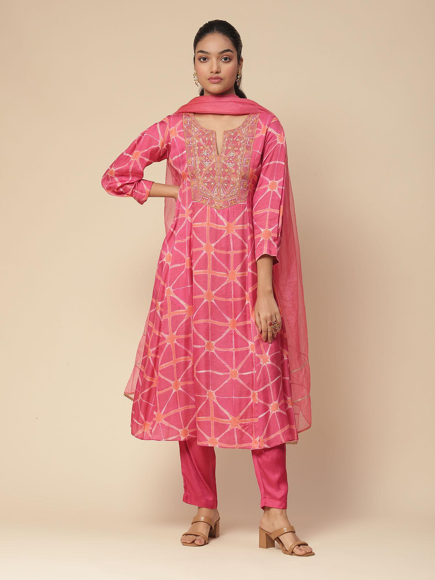 pink print kurta with pant and dupatta (set of 3)