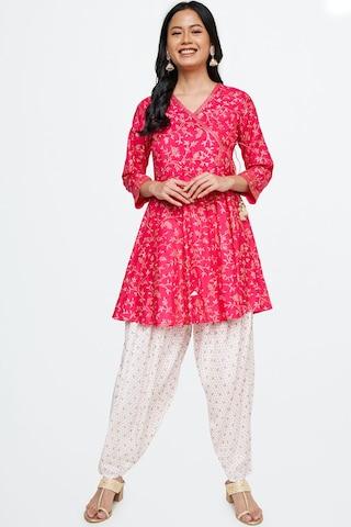 pink printed ethnic v neck 3/4th sleeves ankle-length women regular fit kurta pant set