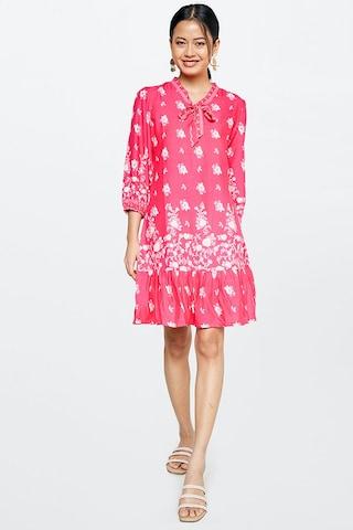 pink printed tie-up neck casual knee length 3/4th sleeves women straight fit dress