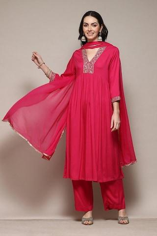 pink solid ethnic 3/4th sleeves v neck women gathered fit palazzo kurta dupatta set