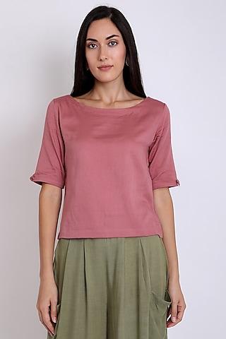 pink top with short sleeves