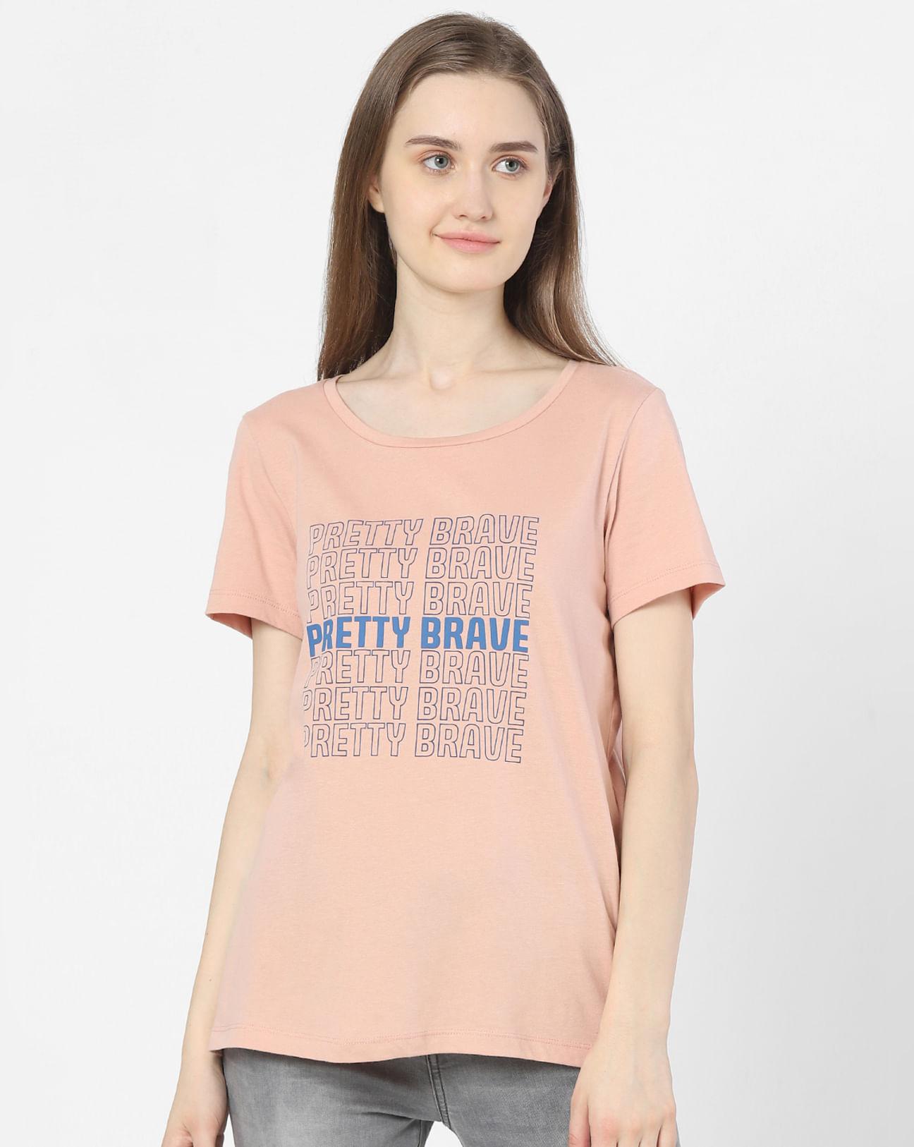 pink typographic print t-shirt