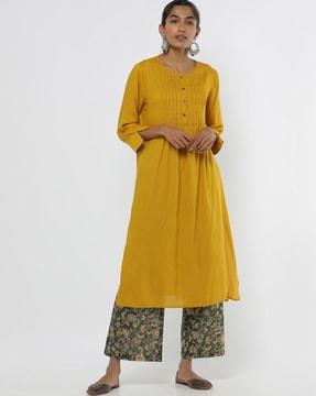 pintucked straight kurta with floral print palazzos