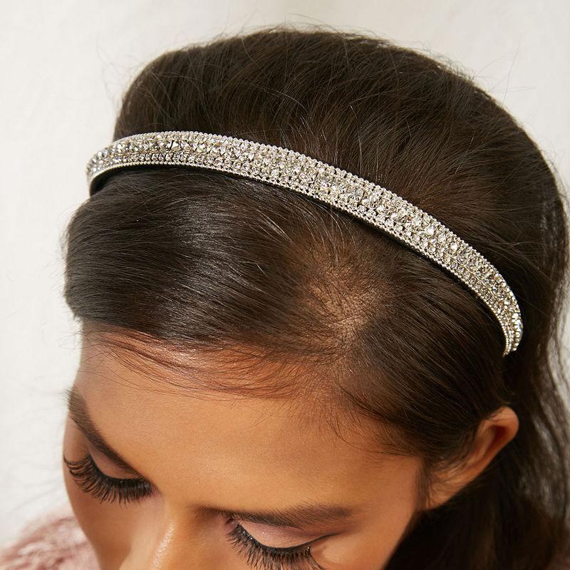 pipa bella by nykaa fashion embellished with white stones hairband