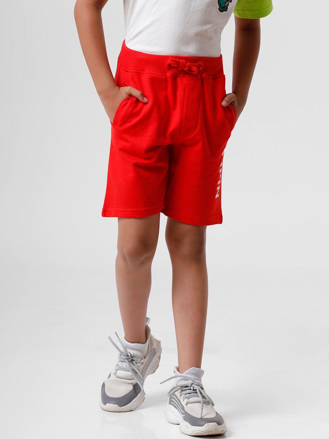 pipin boys red & white placement printed cotton shorts