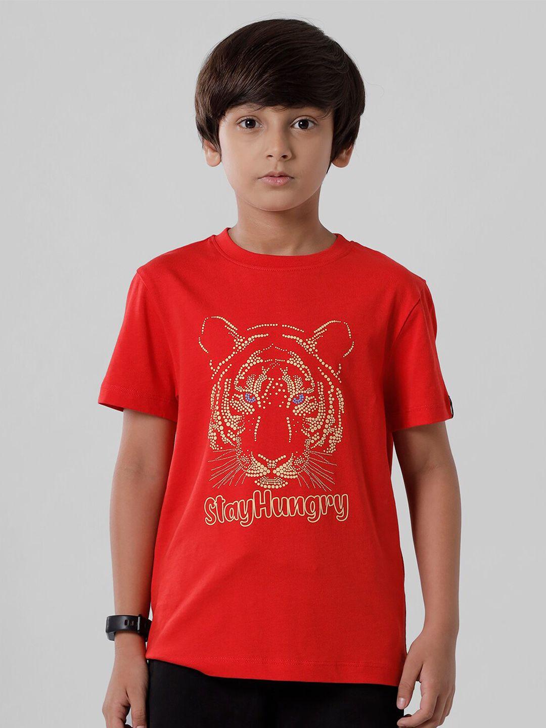 pipin boys red typography printed applique t-shirt