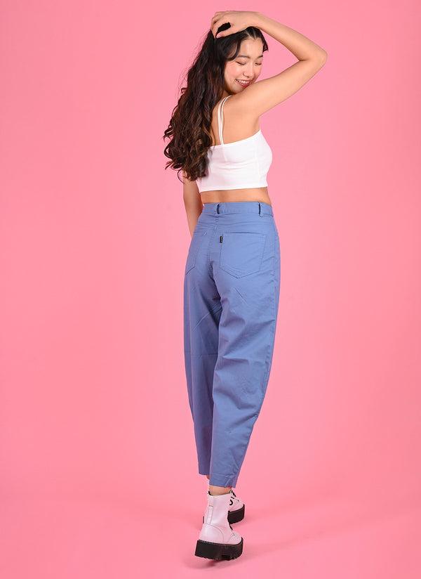 pleated baggy pants with belt in cobalt blue