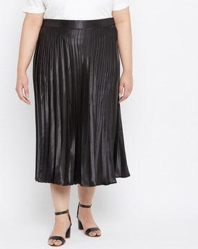 pleated flared skirt