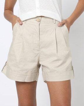 pleated mid-rise shorts