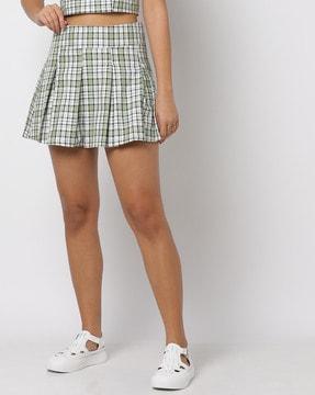 pleated mini skirt in checks