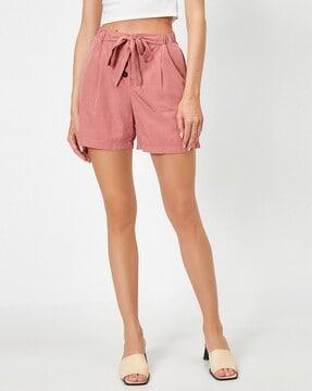 pleated shorts with waist tie-up