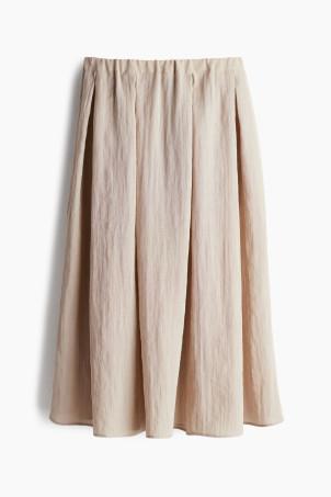 pleated skirt