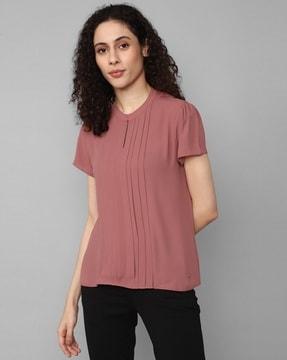 pleated top with band collar