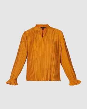 pleated top with mandarin-collar