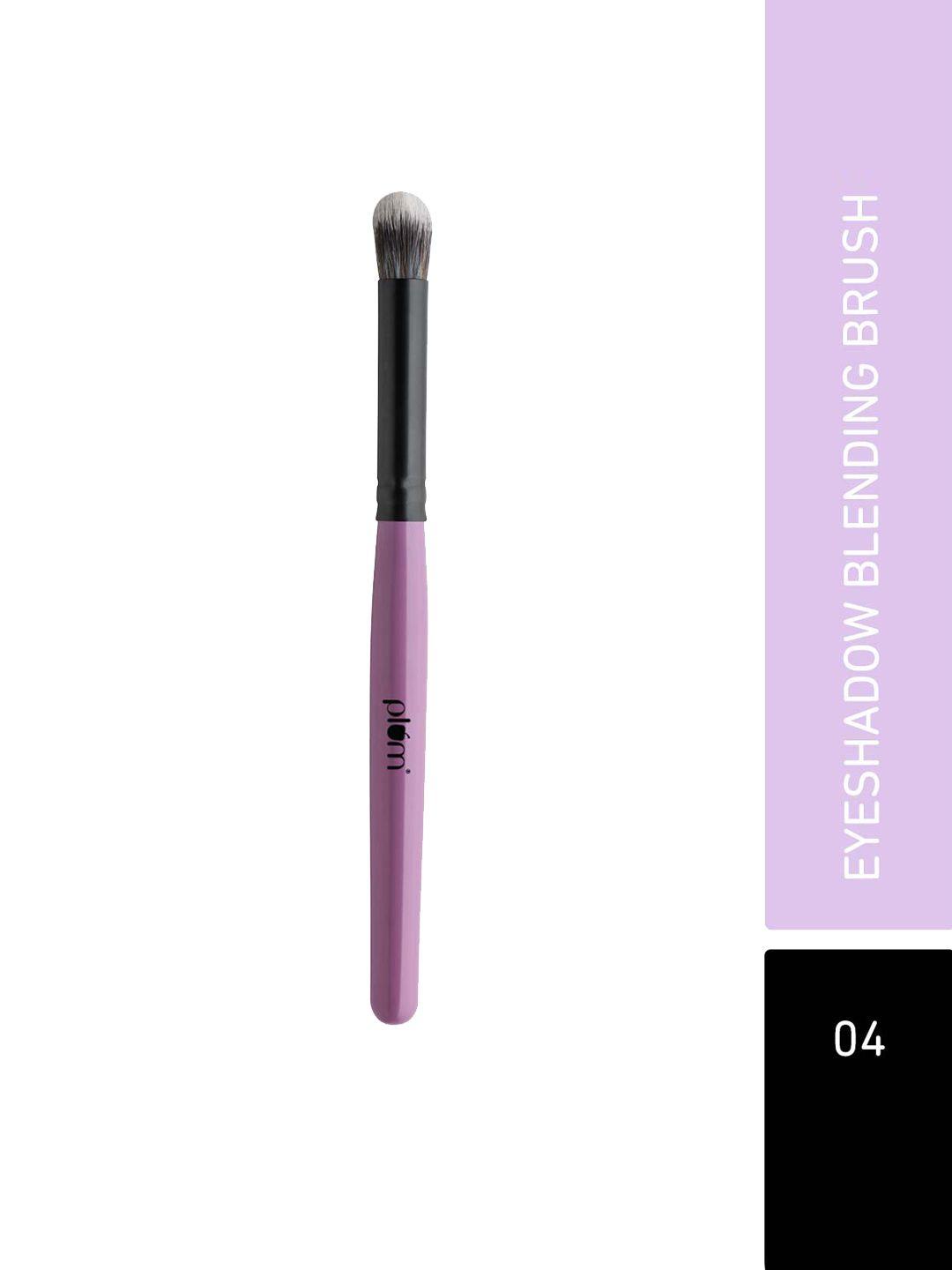 plum soft blend eyeshadow blending brush with ultra soft bristles - no. 04