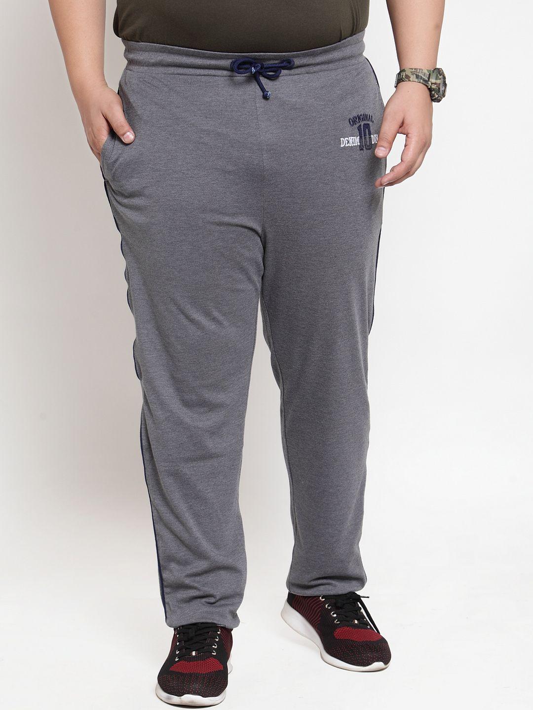 pluss men grey solid straight-fit trackpants