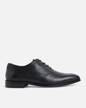 pointed-toe formal oxfords