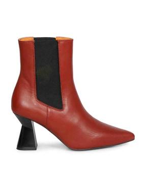 pointed-toe ankle-length slip-on boots