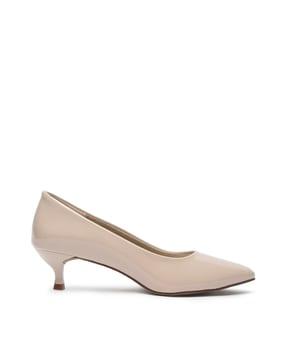 pointed-toe heeled pumps