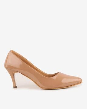 pointed-toe heeled pumps