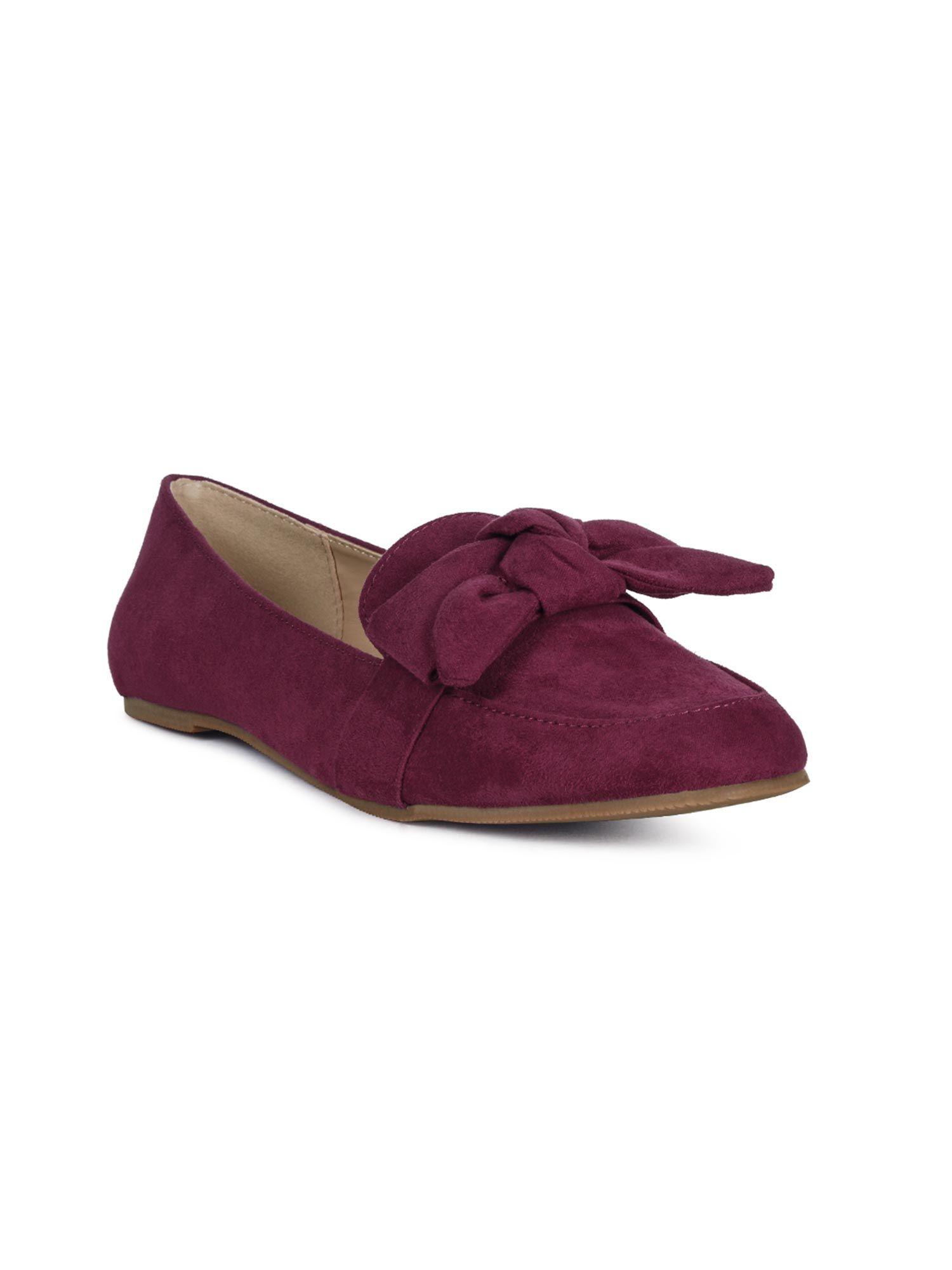 pointed toe loafers in burgundy