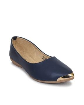 pointed-toe slip-on casual shoes