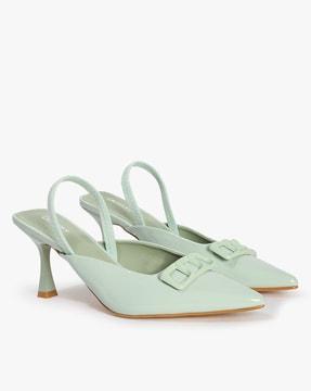 pointed-toe slip-on pumps