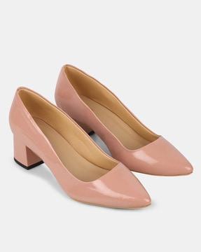 pointed-toe slip-on pumps