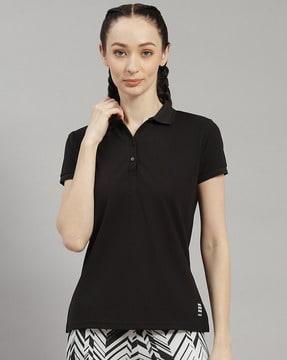 polo t-shirt with button closure