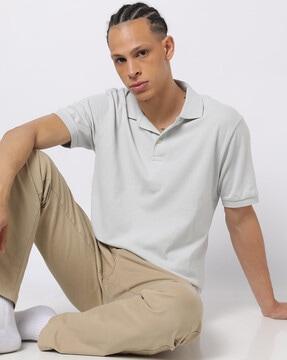 polo t-shirt with short sleeves