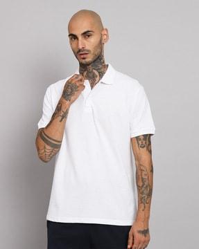 polo t-shirt with short sleeves