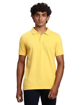 polo t-shirt with short sleeves