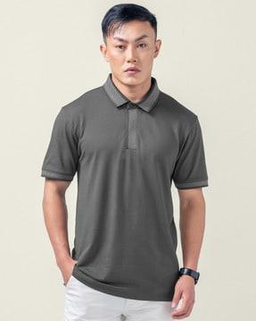 polo t-shirt with short sleeves