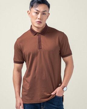 polo t-shirt with short sleeves