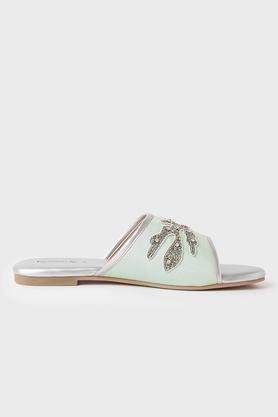 polyurethane buckle women's ethnic sandals - silver