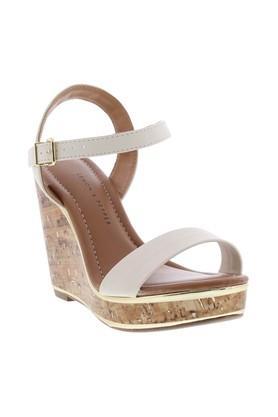 polyurethane buckle womens casual sandals - off white
