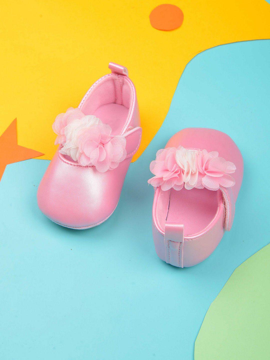poplins infants pink solid cotton booties