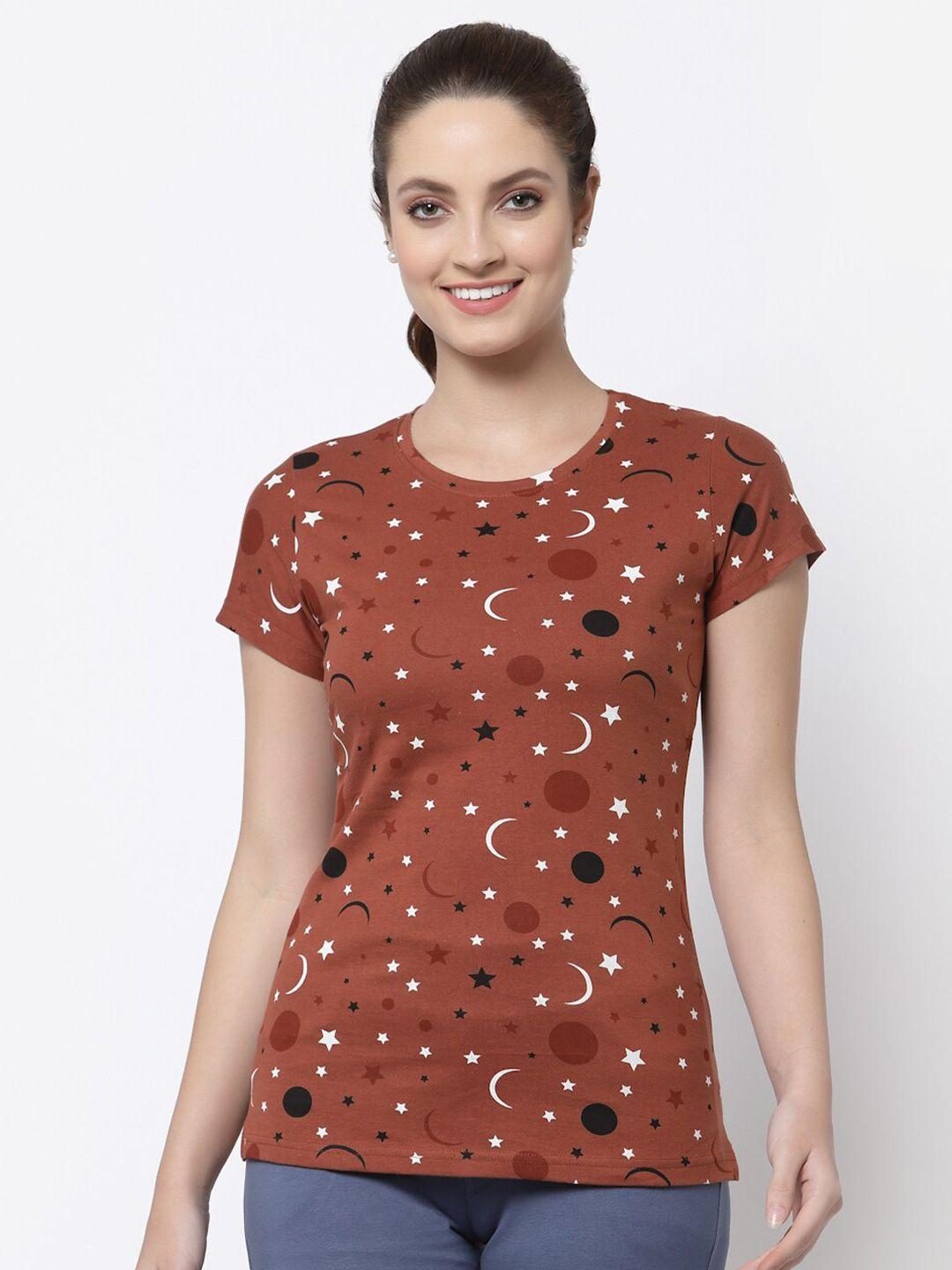 prag & co women brown printed slim fit antimicrobial t-shirt