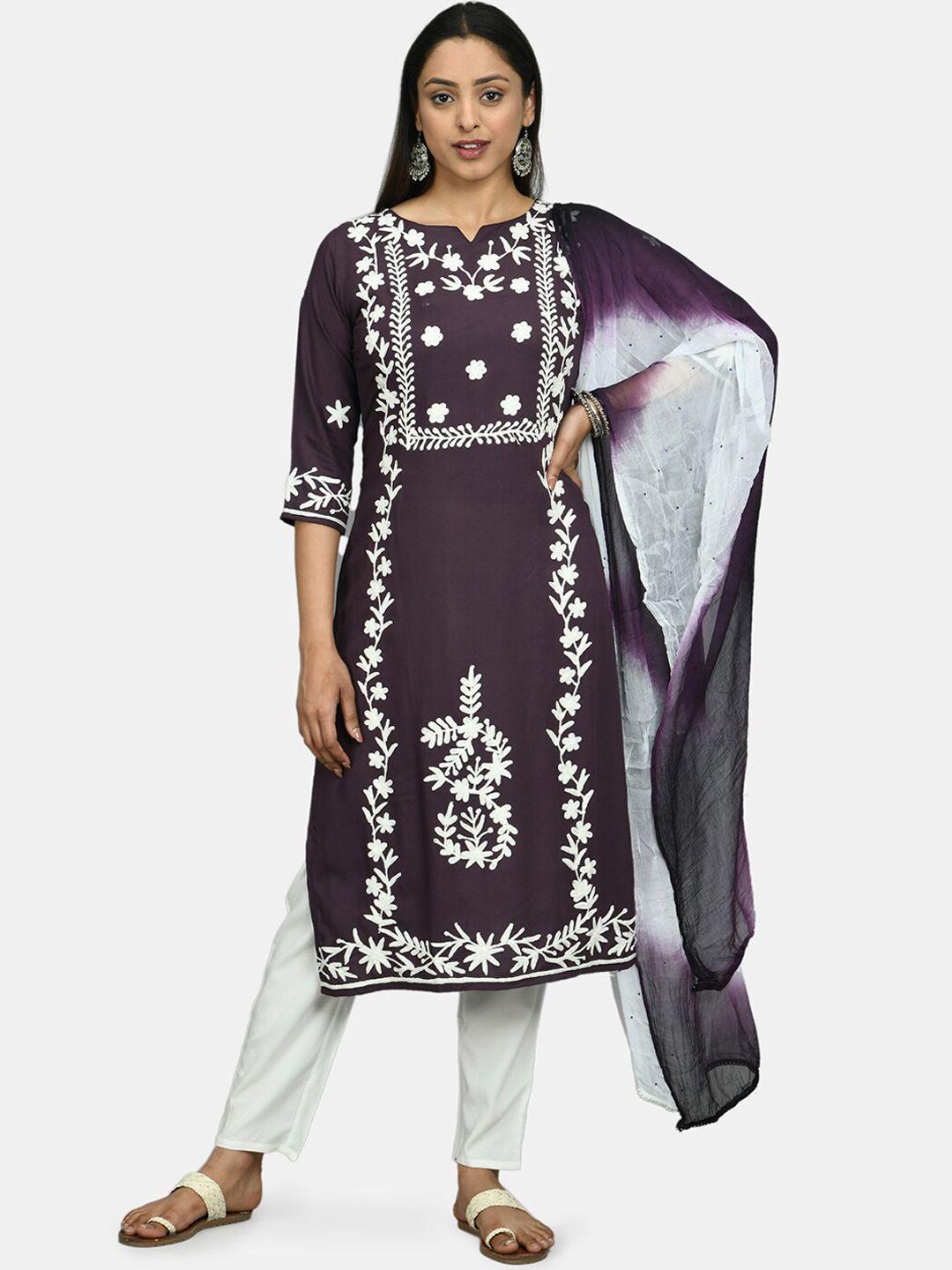 prettyplus by desinoor com women purple floral printed kurta with trousers & with dupatta