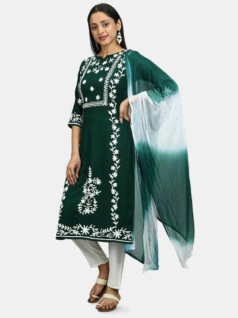 prettyplus by desinoor.com green & white embroidered kurta pant set with dupatta