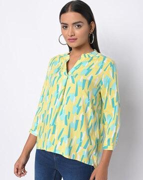 printed high-low top with band collar