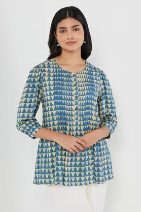 printed rayon round neck women's kurti - indigo